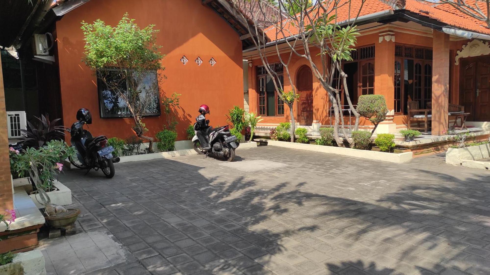 Keyani Bungalows Lovina Ngoại thất bức ảnh